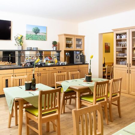 Landhaus Storch - Pension Gänserndorf Exteriér fotografie